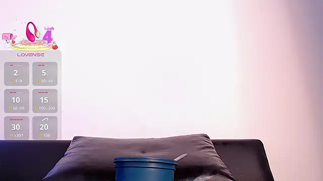 Troyy lee1 online show from March 29, 10:26 am