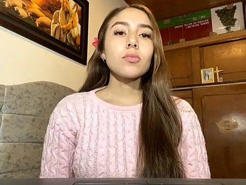 Snapshot of SweetMaddiee_ chatting on September 20, 12:22 am SweetMaddiee  online show from September 20, 12:22 am