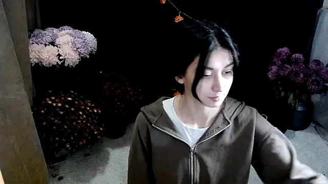 Snapshot of AiryR chatting on November 5, 12:21 am AiryR online show from November 5, 12:21 am