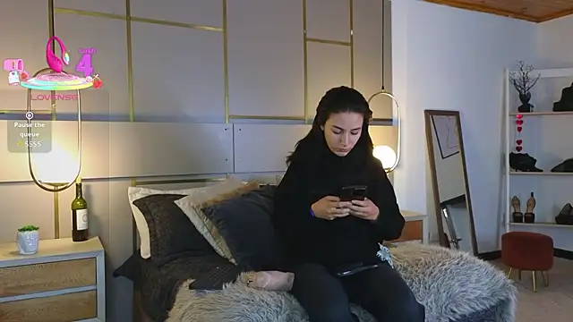 Lina Montclair online show from March 14, 1:16 pm