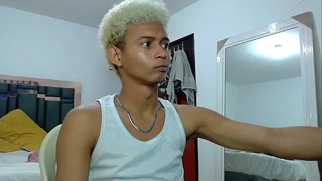 Snapshot of Raam_Star chatting on February 8, 6:28 am Raam Star online show from February 8, 6:28 am