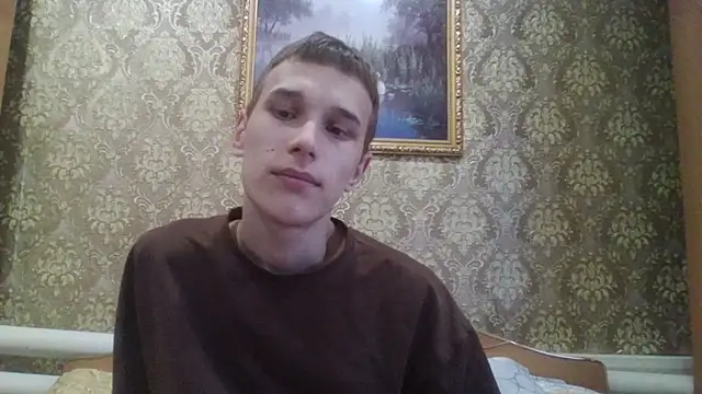 Snapshot of your___honeyy chatting on September 26, 9:35 am your   honeyy online show from September 26, 9:35 am