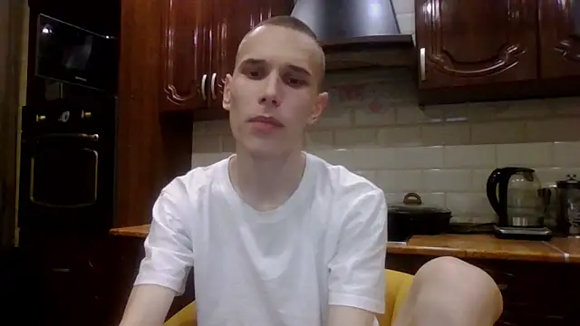 your   honeyy online show from February 22, 6:17 pm