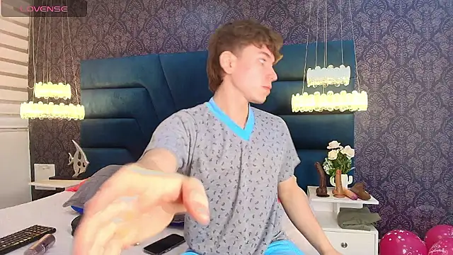 Snapshot of TaylerWhite chatting on January 18, 12:31 pm TaylerWhite online show from January 18, 12:31 pm