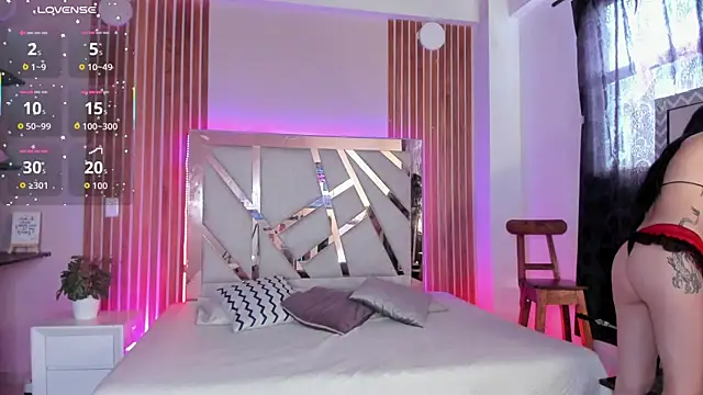 Snapshot of sweet_tamara_ chatting on September 17, 7:37 pm sweet tamara online show from September 17, 7:37 pm