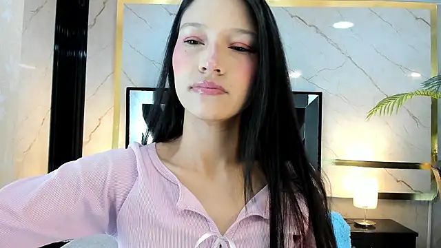 Sophie Calloway online show from February 10, 2:10 pm