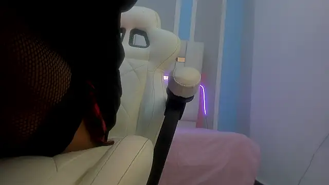 MilkWhore1 online show from February 10, 7:29 pm