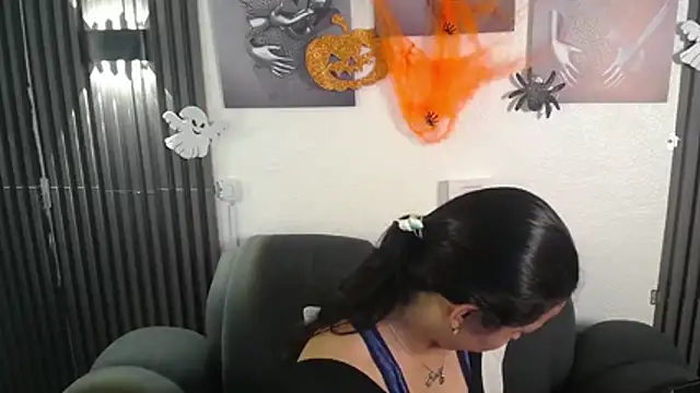 Mia garcia28 online show from October 25, 7:52 pm