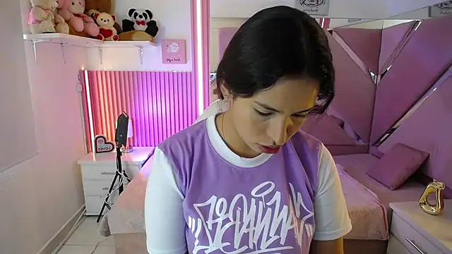 Mia garcia28 online show from February 4, 8:47 pm