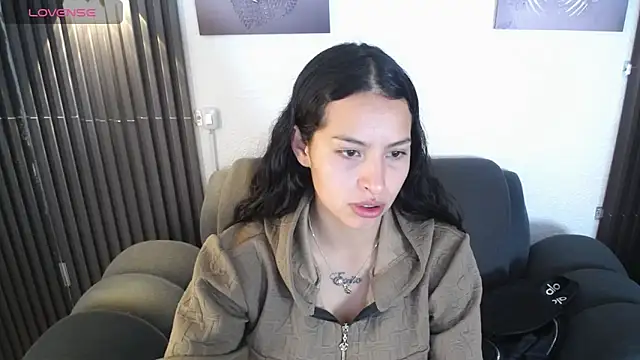 Snapshot of Mia_garcia28 chatting on May 13, 1:41 pm Mia garcia28 online show from May 13, 1:41 pm