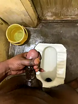 Snapshot of mrsaihotguy chatting on December 19, 3:24 am mrsaihotguy online show from December 19, 3:24 am