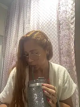 ruivinha2006 online show from January 17, 1:10 am