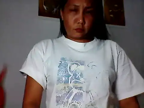 nhayasquirt online show from November 25, 9:20 am