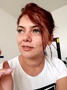 Snapshot of LadyNora chatting on September 18, 6:26 am LadyNora online show from September 18, 6:26 am