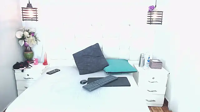 Atley Dolly online show from September 13, 9:58 pm