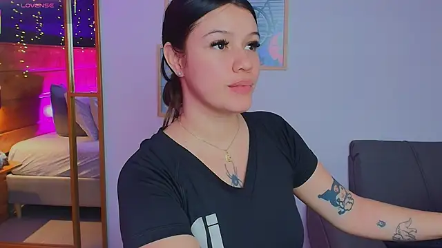 hanna kimura online show from January 7, 7:38 pm