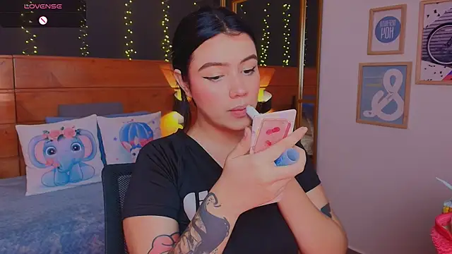 hanna kimura online show from February 9, 8:24 pm