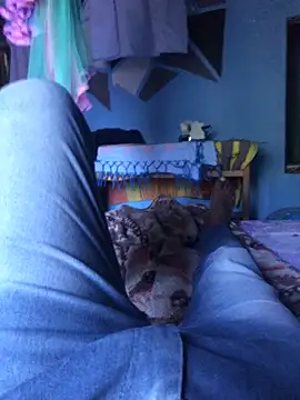 Snapshot of m11a2f3a4z5 chatting on March 29, 10:15 am m11a2f3a4z5 online show from March 29, 10:15 am