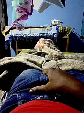 Snapshot of m11a2f3a4z5 chatting on April 13, 6:02 pm m11a2f3a4z5 online show from April 13, 6:02 pm