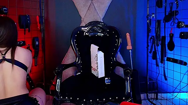 Snapshot of Mr_Kate_bdsm chatting on October 16, 8:43 pm Mr Kate bdsm online show from October 16, 8:43 pm