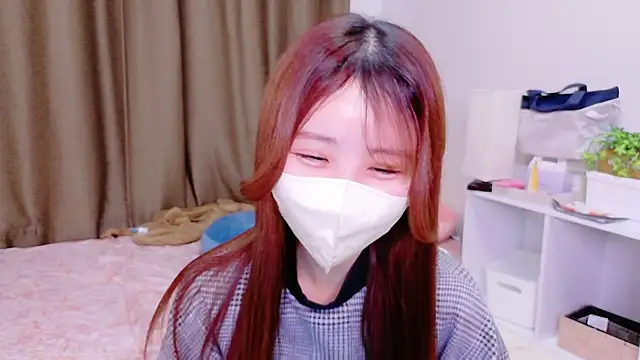 Snapshot of Ema_o0_chan chatting on February 12, 5:46 am Ema o0 chan online show from February 12, 5:46 am