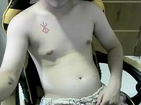 Snapshot of Satooru chatting on April 3, 8:51 pm Satooru online show from April 3, 8:51 pm