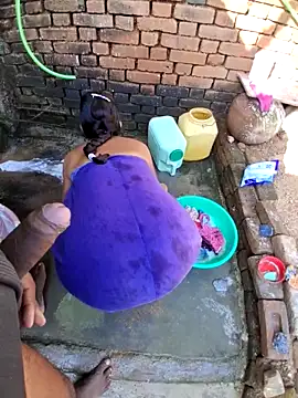 Snapshot of RAYI_Queen_3 chatting on November 9, 3:27 am RAYI Queen 3 online show from November 9, 3:27 am