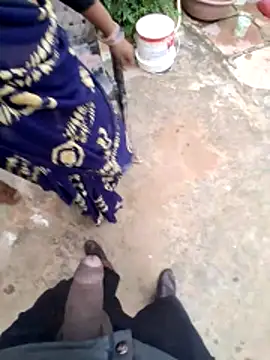 Snapshot of RAYI_Queen_3 chatting on February 2, 12:04 pm RAYI Queen 3 online show from February 2, 12:04 pm