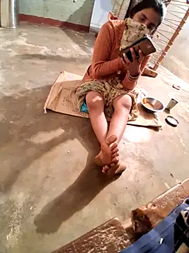 Snapshot of RAYI_Queen_3 chatting on February 3, 3:17 pm RAYI Queen 3 online show from February 3, 3:17 pm