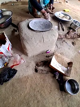 Snapshot of RAYI_Queen_3 chatting on April 8, 3:17 am RAYI Queen 3 online show from April 8, 3:17 am