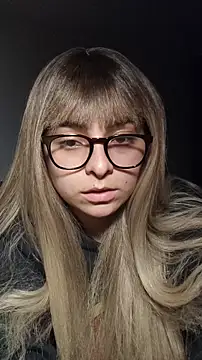 Snapshot of Aurora_blaack chatting on December 17, 4:18 am Aurora blaack online show from December 17, 4:18 am