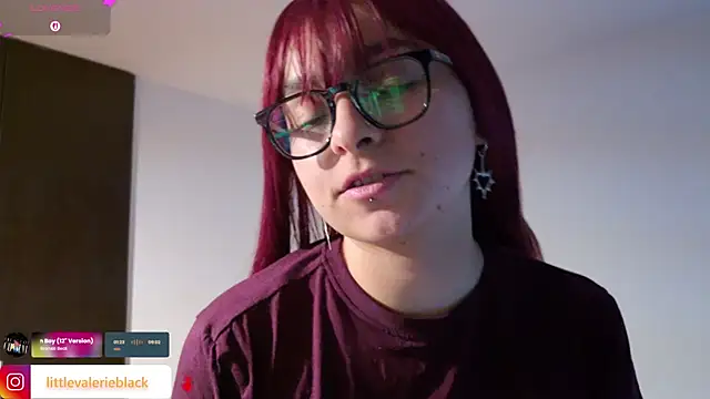 Snapshot of Aurora_blaack chatting on April 16, 9:54 am Aurora blaack online show from April 16, 9:54 am