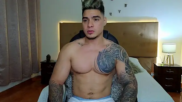 Steven Velez online show from September 28, 1:00 am