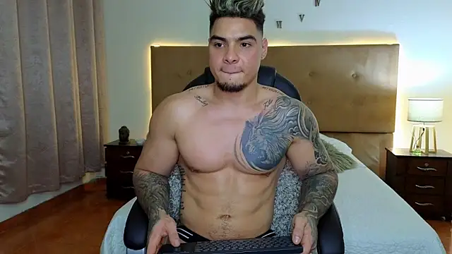 Steven Velez online show from October 4, 2:31 am