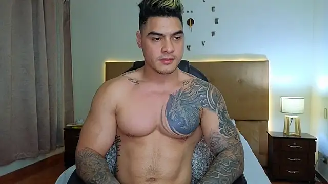 Steven Velez online show from December 18, 12:17 am