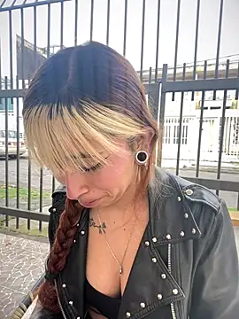 Sallem Pink online show from December 2, 11:37 am