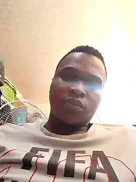 Snapshot of Moet_Chandon chatting on September 25, 2:10 pm Moet Chandon online show from September 25, 2:10 pm