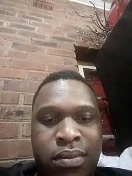 Snapshot of Moet_Chandon chatting on November 9, 11:25 pm Moet Chandon online show from November 9, 11:25 pm