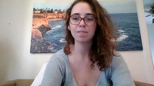 Snapshot of sweetsocalgirl chatting on February 12, 1:00 am sweetsocalgirl online show from February 12, 1:00 am