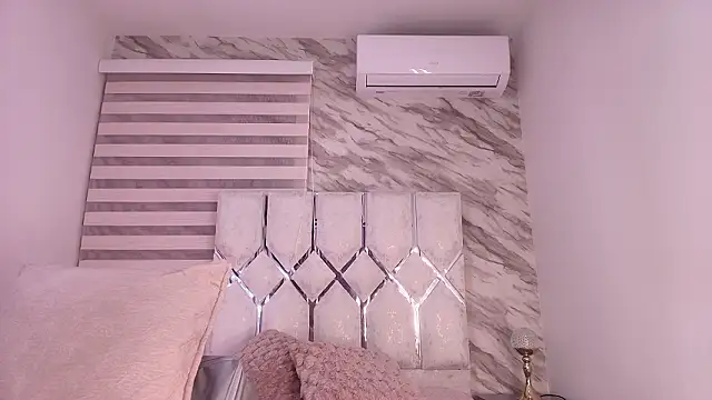 cataleya ebony  online show from February 5, 3:00 am