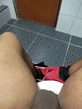 Snapshot of Lale-Adrian chatting on December 14, 10:58 pm Lale-Adrian online show from December 14, 10:58 pm