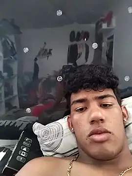 Snapshot of Lale-Adrian chatting on January 18, 8:34 pm Lale-Adrian online show from January 18, 8:34 pm