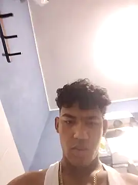 Snapshot of Lale-Adrian chatting on February 10, 11:14 am Lale-Adrian online show from February 10, 11:14 am