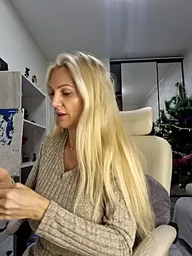 Monna online show from December 19, 4:03 pm