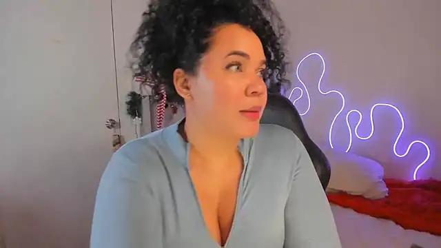 kristal benet online show from December 16, 7:32 pm