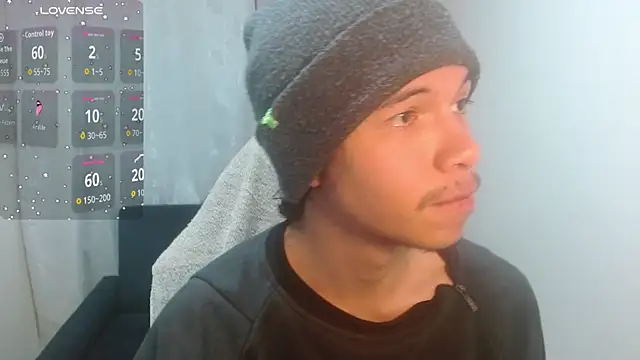 Xoxo Smiles online show from April 23, 4:09 pm