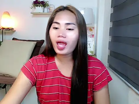 sluttyprincess0 online show from March 28, 11:04 pm