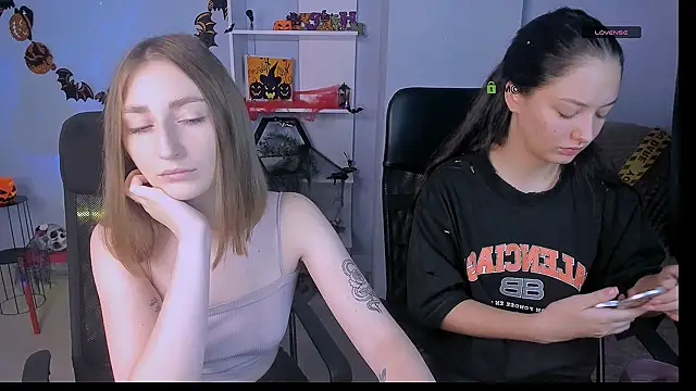 eva smiith  online show from October 24, 5:48 am