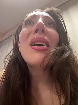 HellaryTourent online show from February 2, 6:50 pm