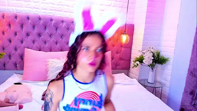 amber sparkle online show from September 13, 12:38 pm